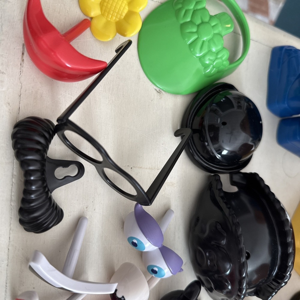 Lot Potato Head Lot Pieces Mixed 33 Including 3 Potato ๐ฅ Pirate ๐ฉ ๐ ๐ - Picture 3 of 5
